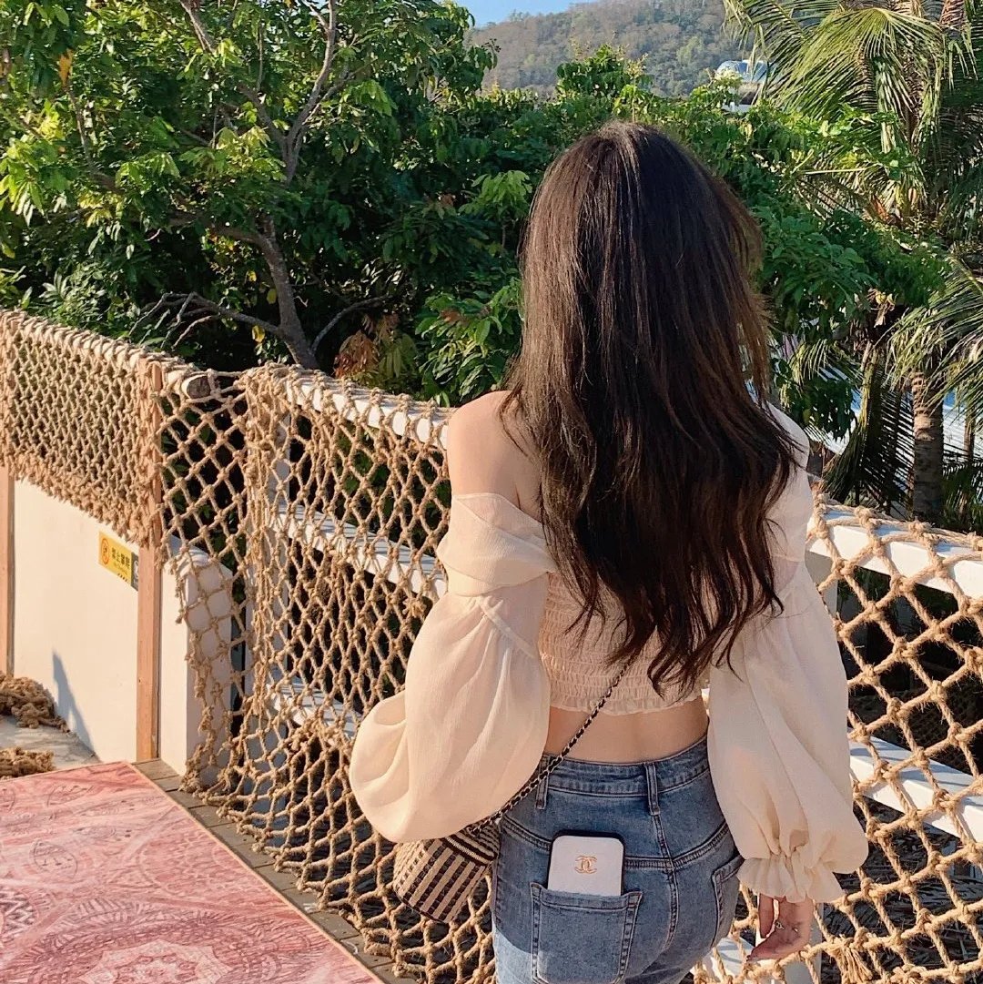 革命前夕的摩托车日记